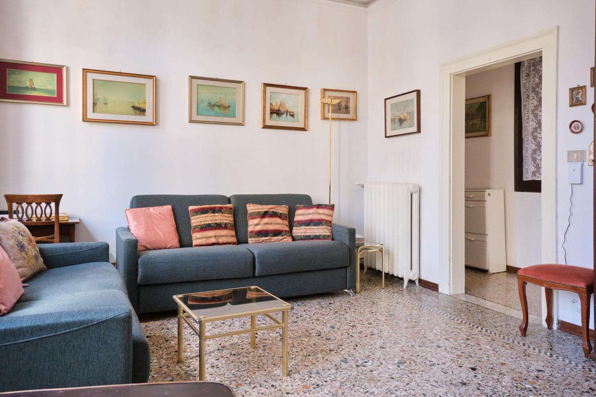 Appartement Lustraferi *